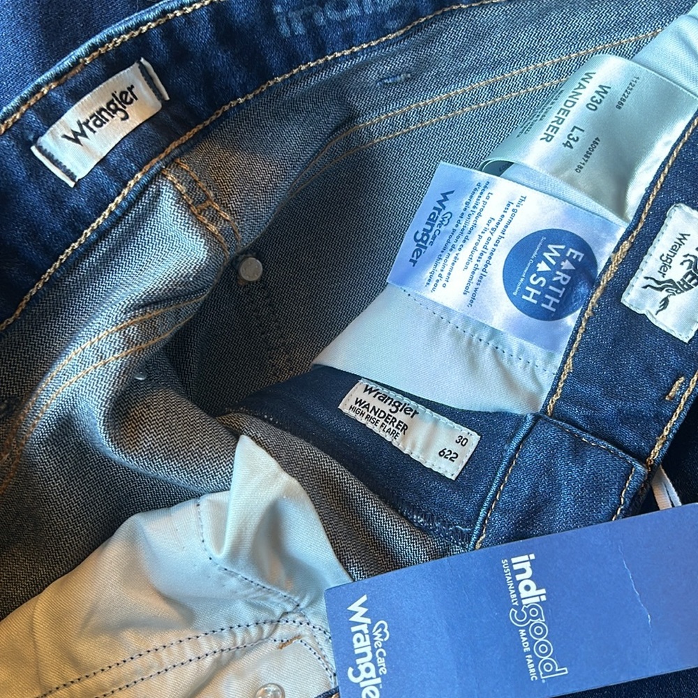 Wrangler Women's Blue Flare Jeans - Picture 6 of 6